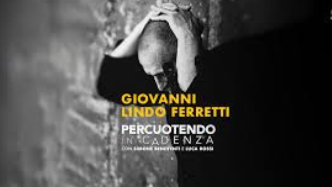 foto du Giovanni Lindo Ferretti vestito di nero