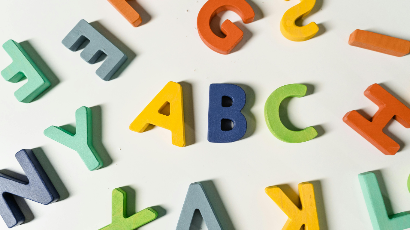 Lettere dell'alfabeto - Foto di MART PRODUCTION by Pexels