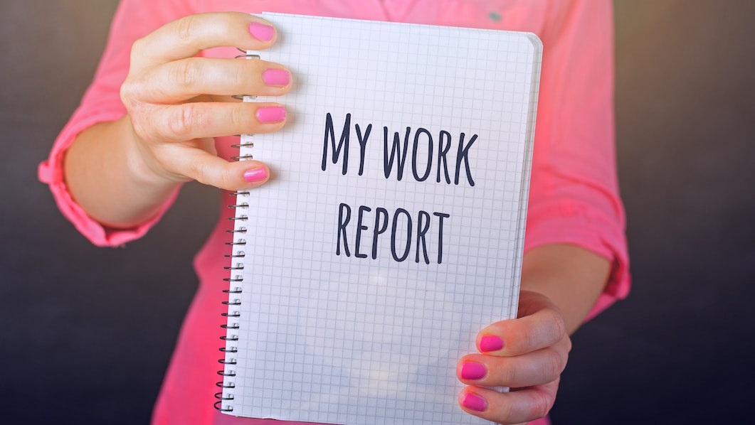 quaderno a quadretti con scritta my work report