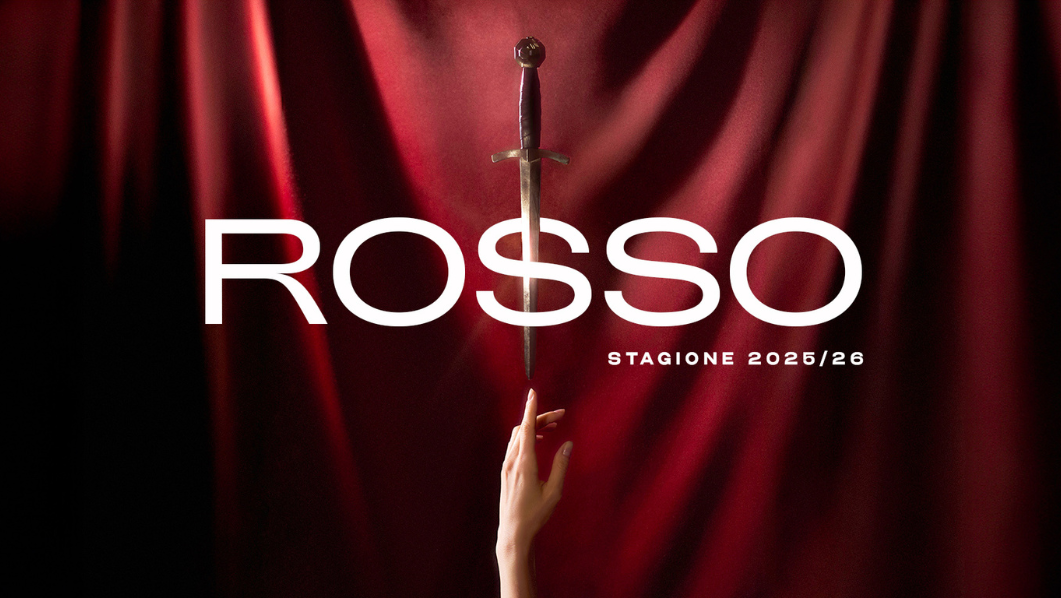 Scritta ROSSO Stagione 2025/2026 mano e coltello