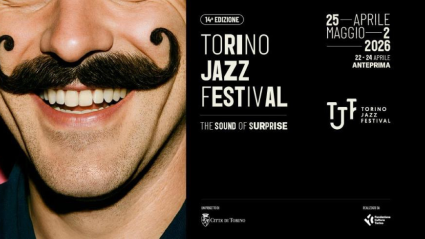 Locandina edizione 2026 del festival, foto di bocca di uomo che sorride con baffi