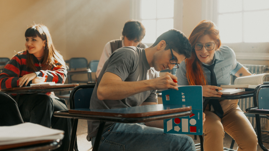 Ragazzi a scuola. Foto di Gera Cejas by Pexels