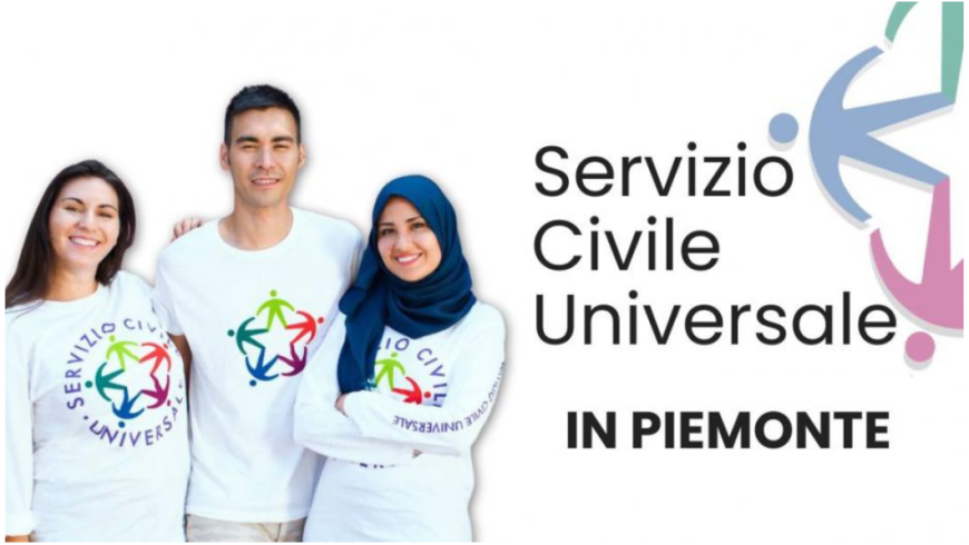 tra ragazzi e scritta servizio civile universale in Piemonte